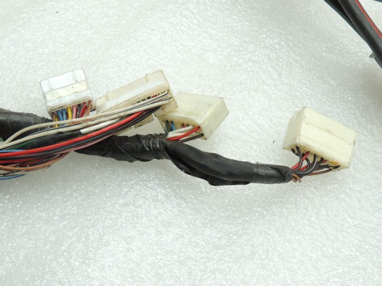 Toyota Rav4 II A20 1.8i benzīna 1ZZFE motora elektroinstalācija 8212142720