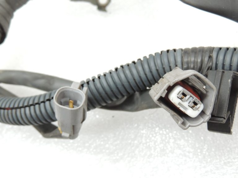 Toyota Rav4 II A20 1.8i benzīna 1ZZFE motora elektroinstalācija 8212142720