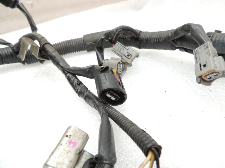 Mitsubishi Lancer VIII CX CX CY 1,8i 4B10 Dzinēja elektroinstalācija 8541A733 Dzinēja elektroinstalācija