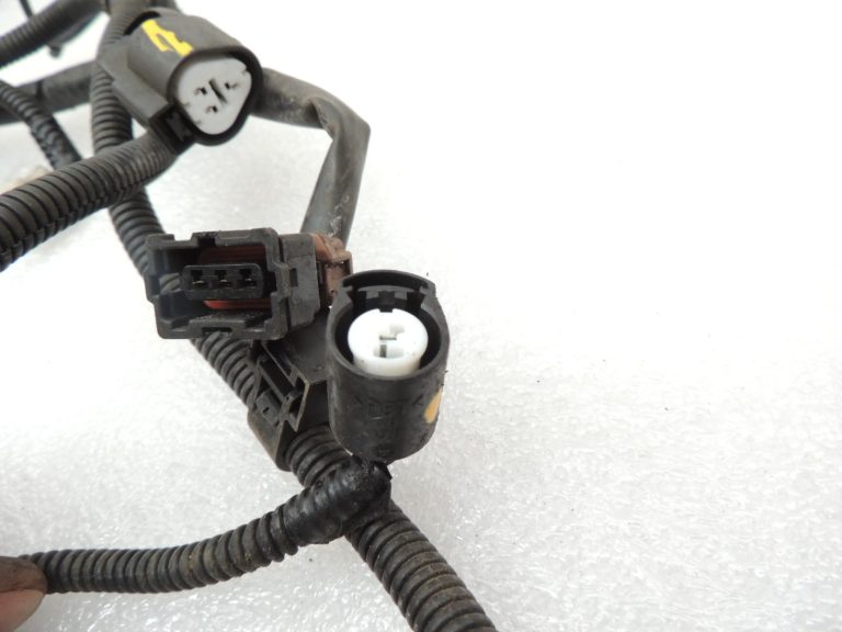 Mitsubishi Lancer VIII CX CX CY 1,8i 4B10 Dzinēja elektroinstalācija 8541A733 Dzinēja elektroinstalācija