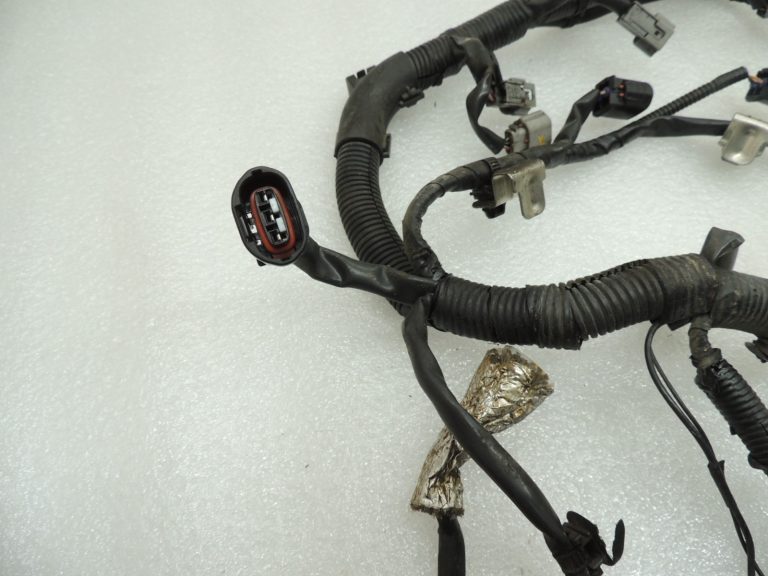 Mitsubishi Lancer VIII CX CX CY 1,8i 4B10 Dzinēja elektroinstalācija 8541A733 Dzinēja elektroinstalācija