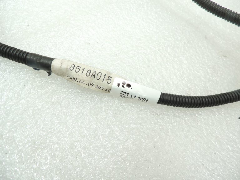 Mitsubishi Lancer VIII CX CY Priekšējo miglas lukturu vadu instalācija 8518A015