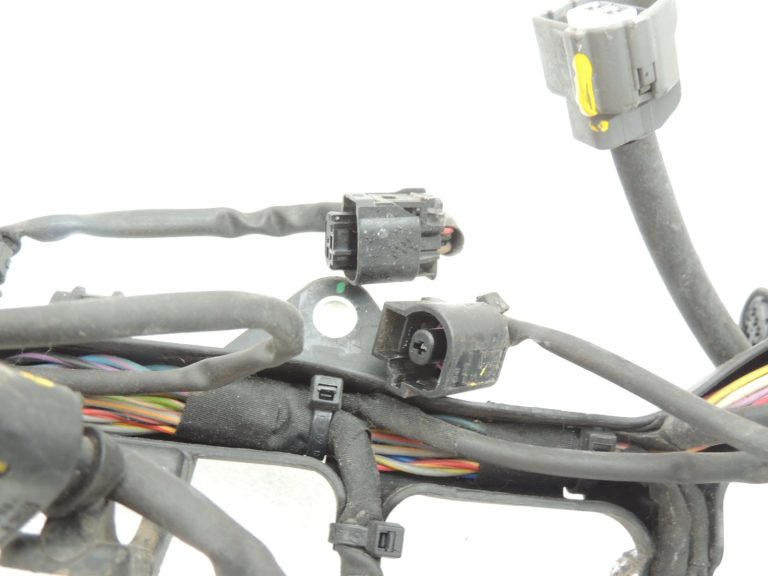 Mitsubishi Colt VI Z3 1,5Di-D M639 Dzinēja elektroinstalācija MN960278