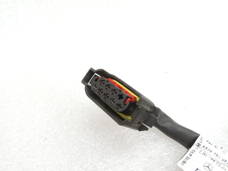 Mitsubishi Colt VI Z3 1,5Di-D M639 Dzinēja elektroinstalācija MN960278