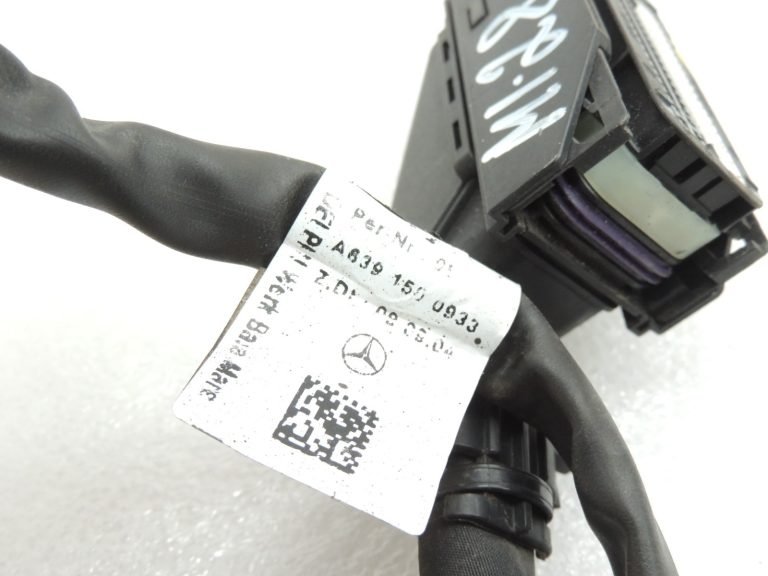 Mitsubishi Colt VI Z3 1,5Di-D M639 Dzinēja elektroinstalācija MN960278