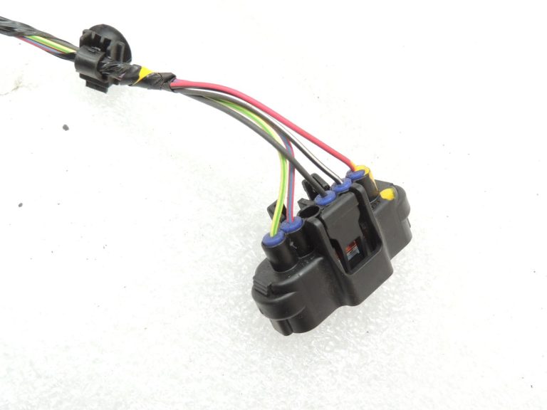 Mazda 5 CR19 Aizmugurējo kreiso bīdāmo durvju elektroinstalācijas instalācija CC3367220E