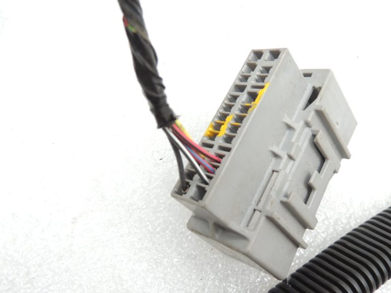 Mazda 5 CR19 Aizmugurējo kreiso bīdāmo durvju elektroinstalācijas instalācija CC3367220E