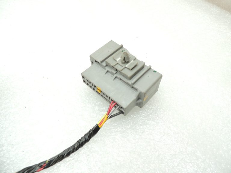 Mazda 5 CR19 Aizmugurējo bīdāmo durvju instalācija CC3367210E