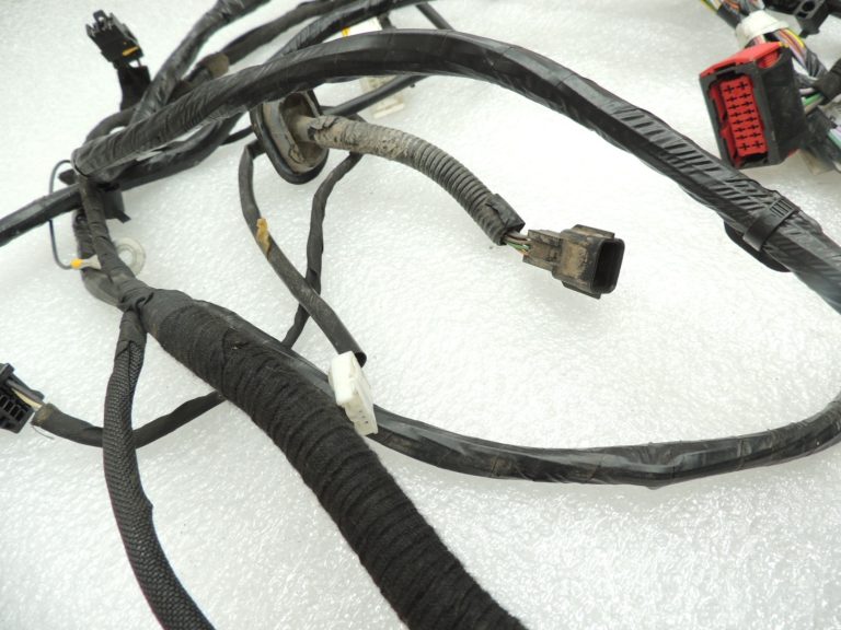 Renault Kangoo II X61 Interjera elektroinstalācijas 240144924R No transportlīdzekļiem ar stūri labajā pusē!