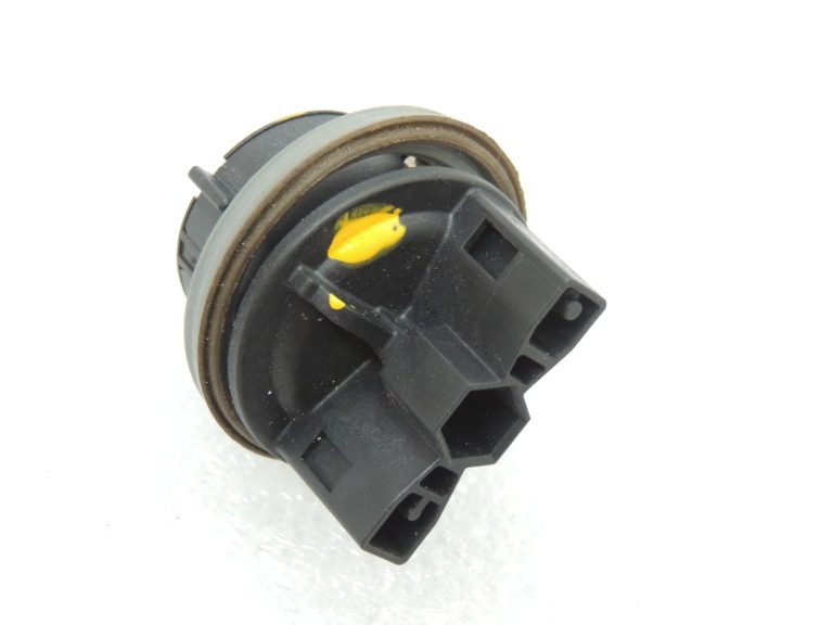 Oriģinālais Opel Zafira C DRL spuldzes turētājs 13377773