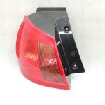 Mitsubishi Colt CZ3 3 durvju aizmugurējais lukturis aizmugurējais kreisais ārējais MR957365