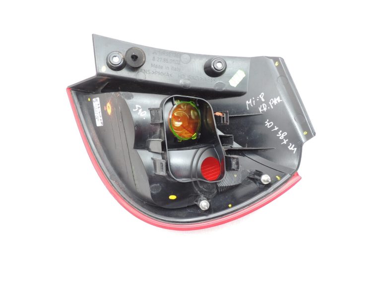 Mitsubishi Colt CZ3 3 durvju aizmugurējais lukturis aizmugurējais kreisais ārējais MR957365