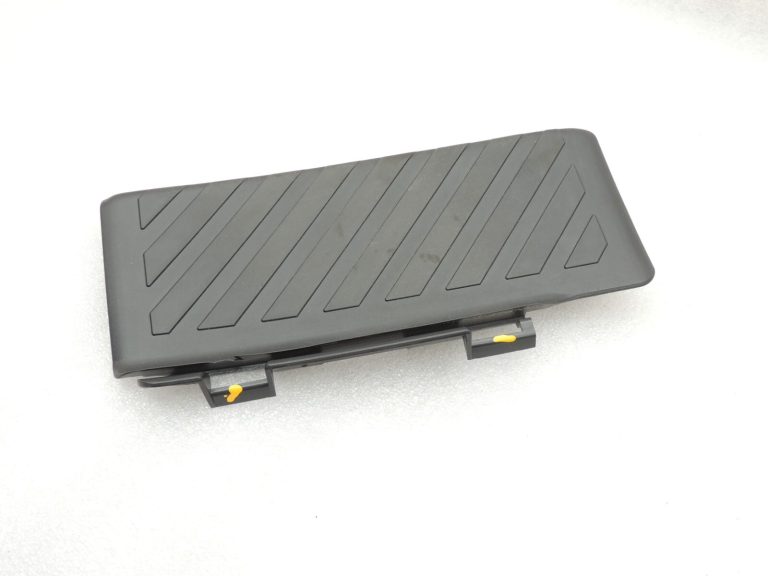Seat Cupra Leon KL8 Kāju balsts priekšējais kreisais kāju balsts 5Q1864777C4PK