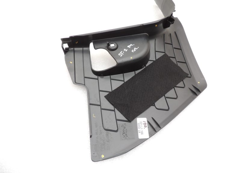 Seat Cupra Leon KL8 A-svārstgala apakšējā apdare kreisajā pusē 5FA8634834PK