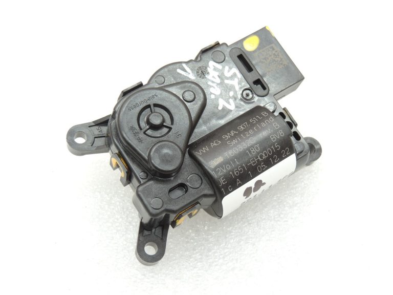 Seat Cupra Leon KL8 Formentor gaisa kondicioniera regulatora piedziņa labajā pusē 5Q0898511F
