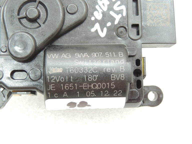 Seat Cupra Leon KL8 Formentor gaisa kondicioniera regulatora piedziņa labajā pusē 5Q0898511F