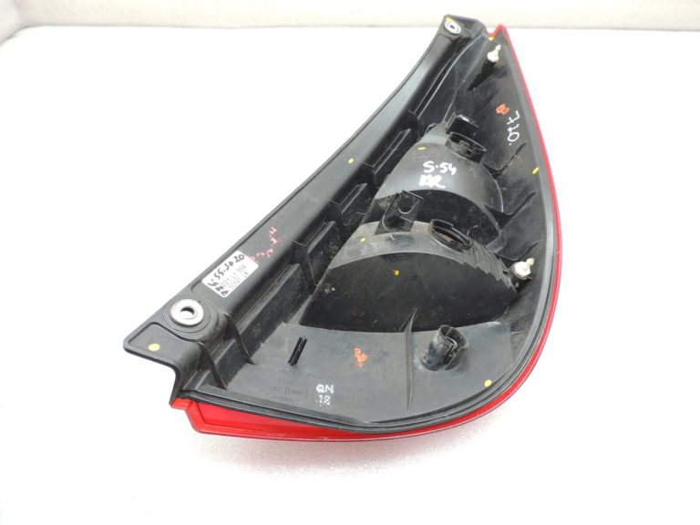 Suzuki Liana Hečbeks aizmugurējais kreisais ārējais aizmugurējais lukturis 3567054G00