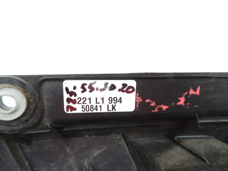 Suzuki Liana Hečbeks aizmugurējais kreisais ārējais aizmugurējais lukturis 3567054G00