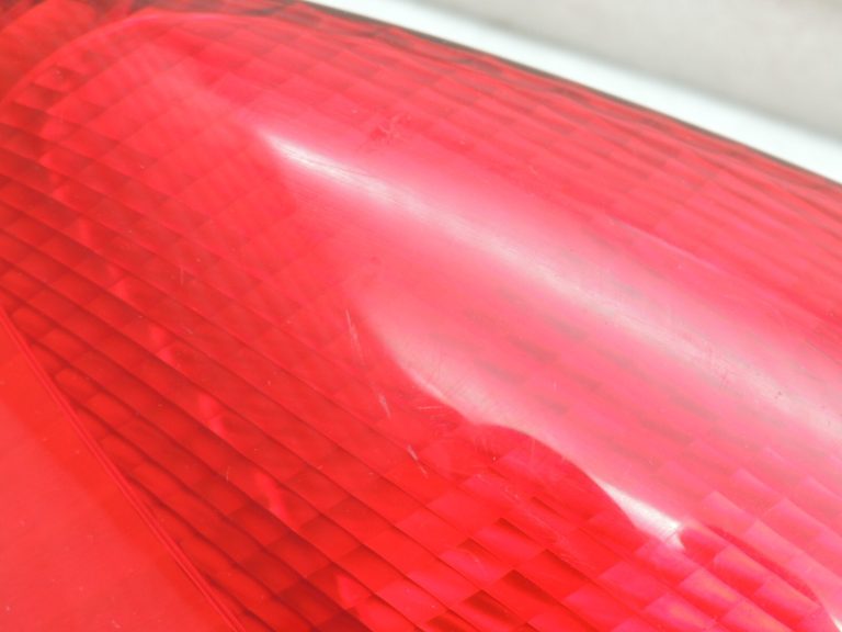 Suzuki Liana Hečbeks aizmugurējais kreisais ārējais aizmugurējais lukturis 3567054G00