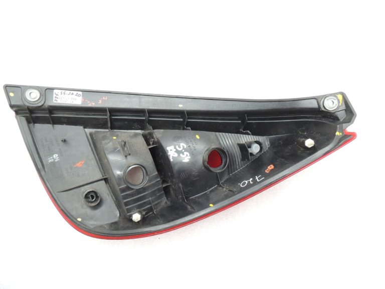 Suzuki Liana Hečbeks aizmugurējais kreisais ārējais aizmugurējais lukturis 3567054G00