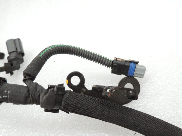 Citroen C3 II SC A51 1.2i VTi akumulatora spaile akumulatora pozitīvā spaile elektroinstalācijas instalācija 9804064180