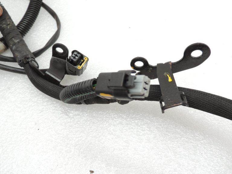 Citroen C3 II SC A51 1.2i VTi akumulatora spaile akumulatora pozitīvā spaile elektroinstalācijas instalācija 9804064180