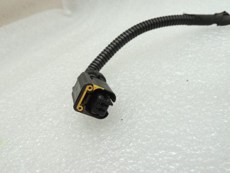 Citroen C3 II SC A51 1.2i VTi akumulatora spaile akumulatora pozitīvā spaile elektroinstalācijas instalācija 9804064180