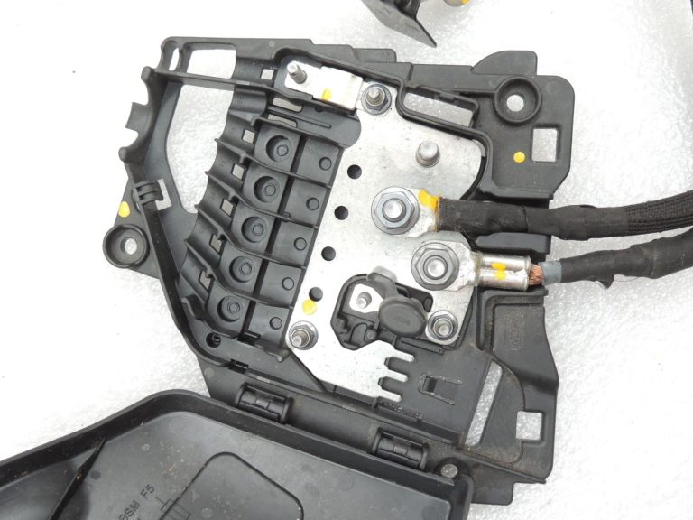 Citroen C3 II SC A51 1.2i VTi akumulatora spaile akumulatora pozitīvā spaile elektroinstalācijas instalācija 9804064180