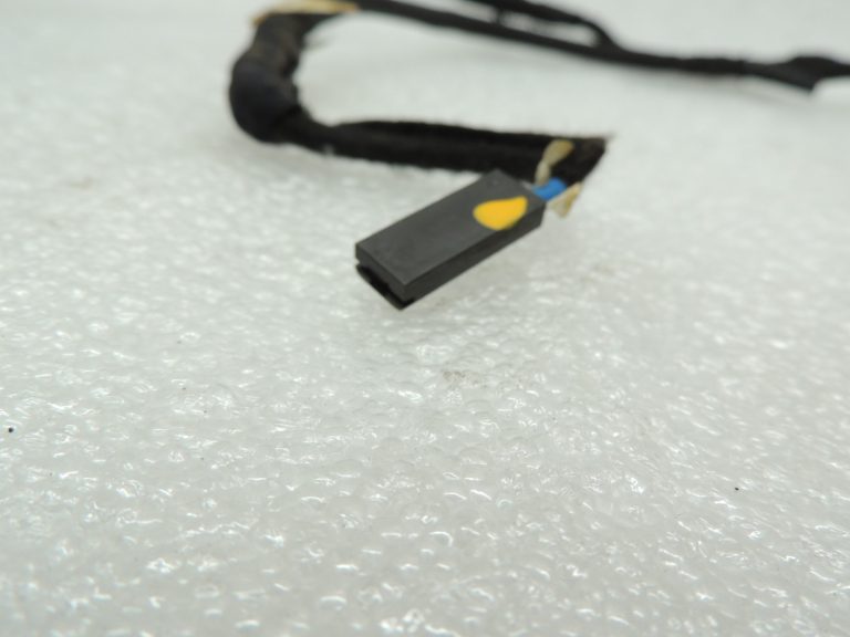 Citroen C3 II SC A51 aizmugurējo durvju elektroinstalācijas siksna bagāžnieka vākam 9689034880