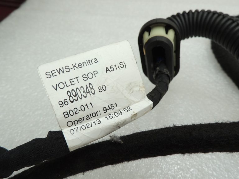 Citroen C3 II SC A51 aizmugurējo durvju elektroinstalācijas siksna bagāžnieka vākam 9689034880