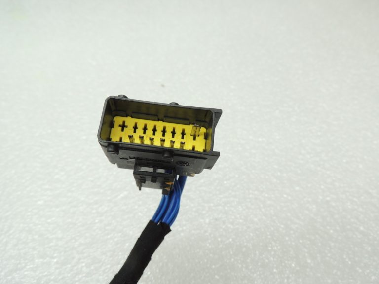 Citroen C3 II SC A51 aizmugurējo durvju elektroinstalācijas siksna bagāžnieka vākam 9689034880