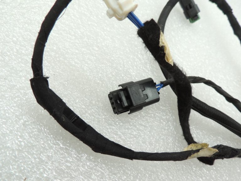 Citroen C3 II SC A51 aizmugurējo durvju elektroinstalācijas siksna bagāžnieka vākam 9689034880