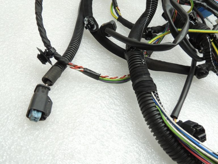 Citroen C3 II SC A51 1.2i Vti motora nodalījuma elektroinstalācijas instalācija ABS savienotājs ECU 96AP252480