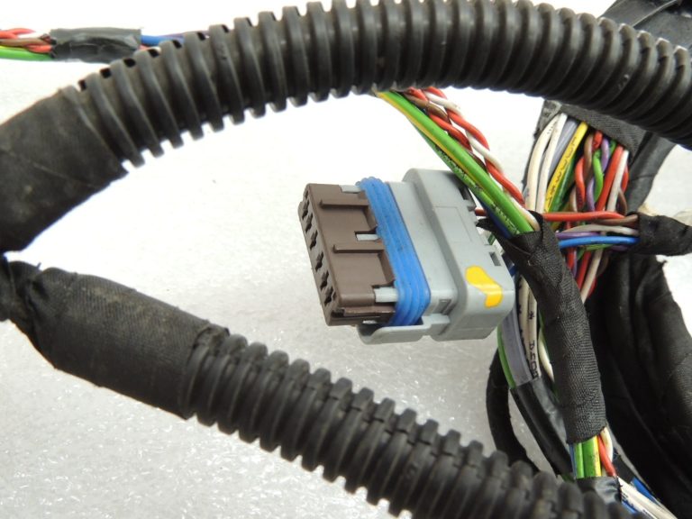 Citroen C3 II SC A51 1.2i Vti motora nodalījuma elektroinstalācijas instalācija ABS savienotājs ECU 96AP252480
