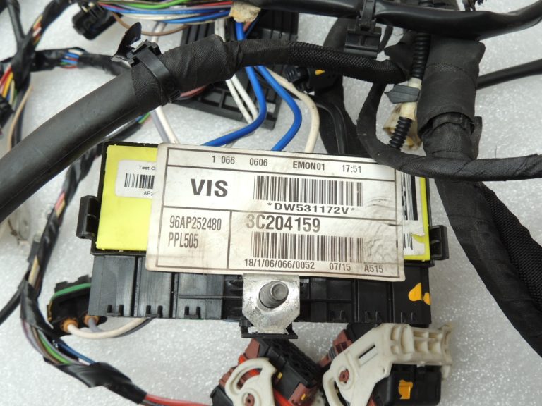 Citroen C3 II SC A51 1.2i Vti motora nodalījuma elektroinstalācijas instalācija ABS savienotājs ECU 96AP252480
