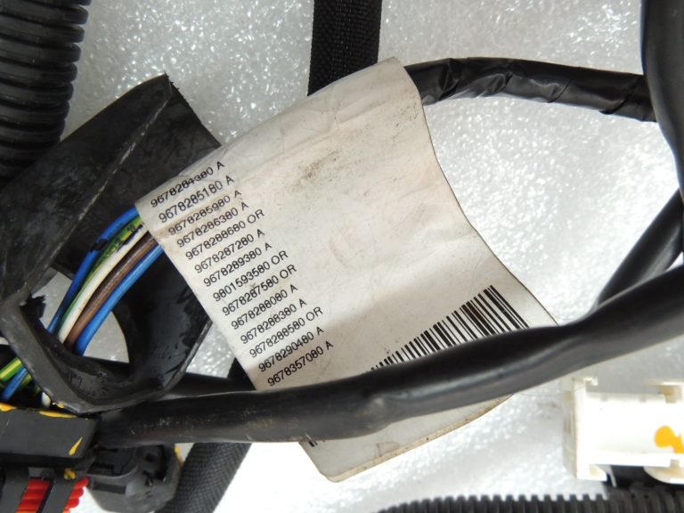 Citroen C3 II SC A51 1.2i Vti motora nodalījuma elektroinstalācijas instalācija ABS savienotājs ECU 96AP252480