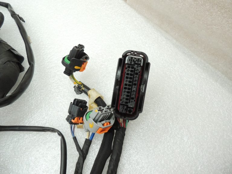 Citroen C3 II SC A51 1.2i Vti motora nodalījuma elektroinstalācijas instalācija ABS savienotājs ECU 96AP252480
