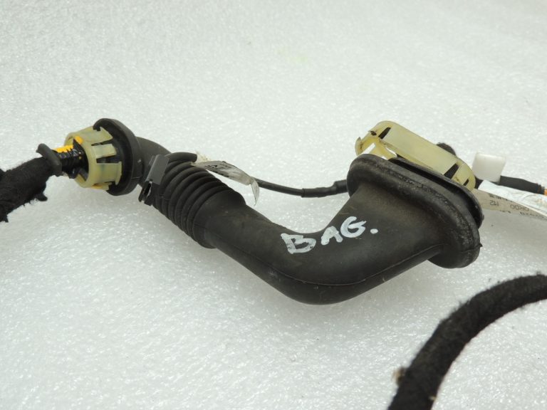 Peugeot 207 aizmugurējo durvju instalācijas siksna bagāžnieka vāks 9661147880
