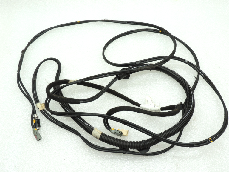 Peugeot 207 3 durvju jumta antenas vadu instalācija antenas bāze 9662656380