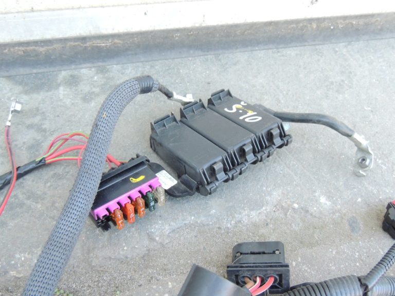 Skoda Fabia II 5J 1,4i BXW Virsbūves elektroinstalācija Virsbūves elektroinstalācija