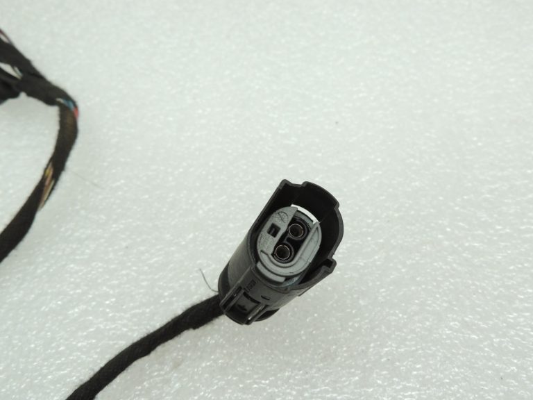 Mini Cooper R50 R53 Durvju instalācijas instalācija priekšējā labajā pusē pasažiera pusē 6112691579