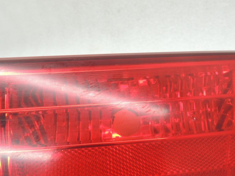 Hyundai Sonata V 2004-06 Aizmugurējā labā iekšējā aizmugurējā gaisma 924143K010