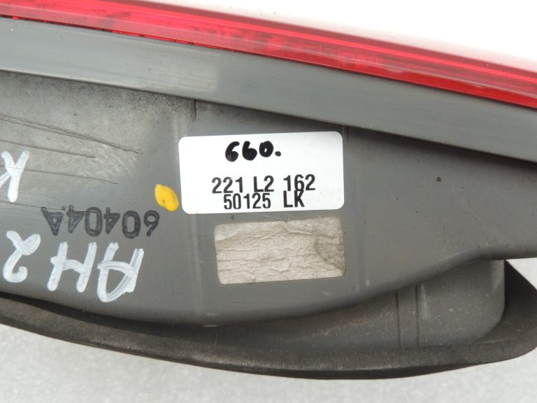 Hyundai Sonata V 2004-08 Aizmugurējais kreisais iekšējais aizmugurējais lukturis 924033K020