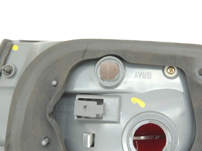 Hyundai Sonata V 2004-08 Aizmugurējais kreisais iekšējais aizmugurējais lukturis 924033K020