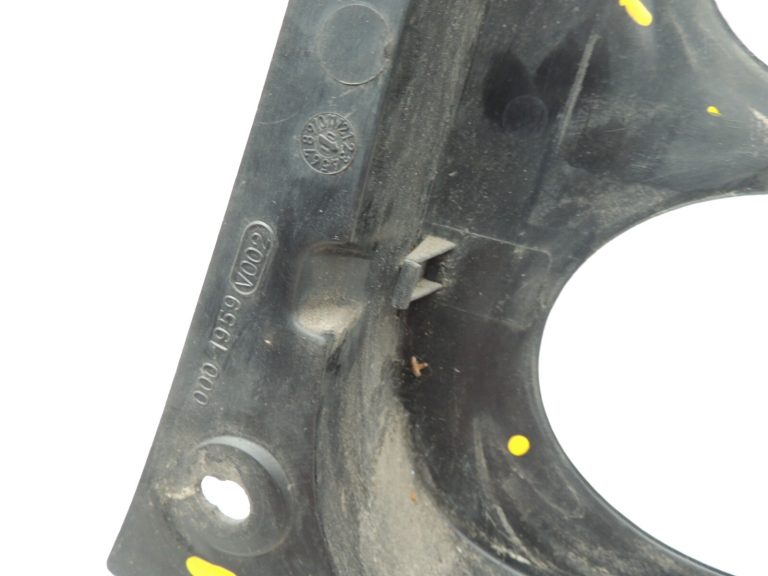 Smart ForTwo W450 Aizmugurējā luktura kreisais vāks 0001959V003CA8A00