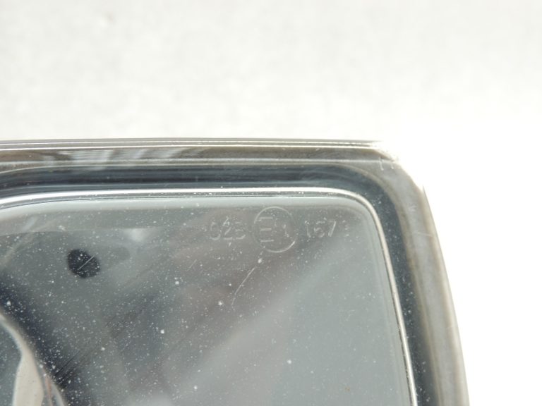 Volvo V50 2004-07 priekšējais labais miglas lukturis 30698630