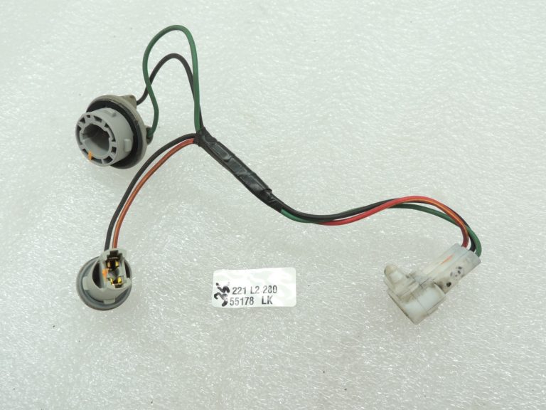 Suzuki Grand Vitara I SQ420 Priekšējo lukturu spuldzes turētāja elektroinstalācijas instalācija 3561865D00