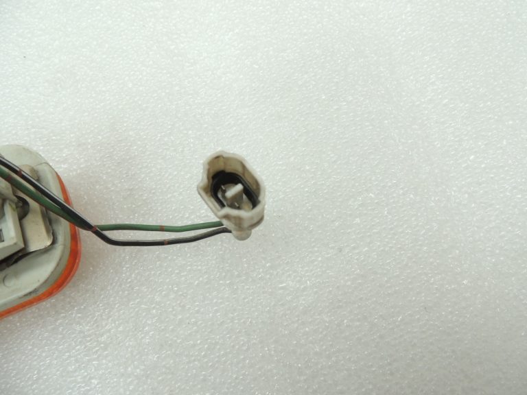 Subaru Impreza I indikatora priekšējais labais indikators 84441FA060