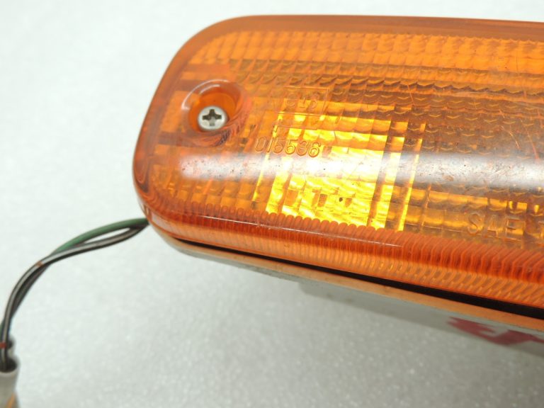 Subaru Impreza I indikatora priekšējais labais indikators 84441FA060