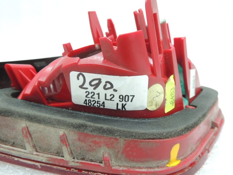 Citroen C5 RD sedans Aizmugurējais kreisais iekšējais aizmugurējais lukturis 6351JQ